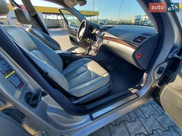 Серый Мерседес Е-Класс, объемом двигателя 2.15 л и пробегом 420 тыс. км за 7000 $, фото 26 на Automoto.ua