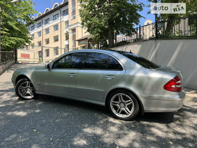 Сірий Мерседес Е-Клас, об'ємом двигуна 3.2 л та пробігом 252 тис. км за 9600 $, фото 135 на Automoto.ua