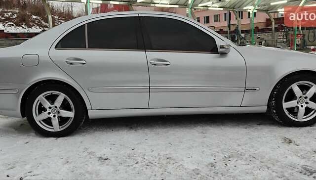 Сірий Мерседес Е-Клас, об'ємом двигуна 2.69 л та пробігом 360 тис. км за 7777 $, фото 20 на Automoto.ua
