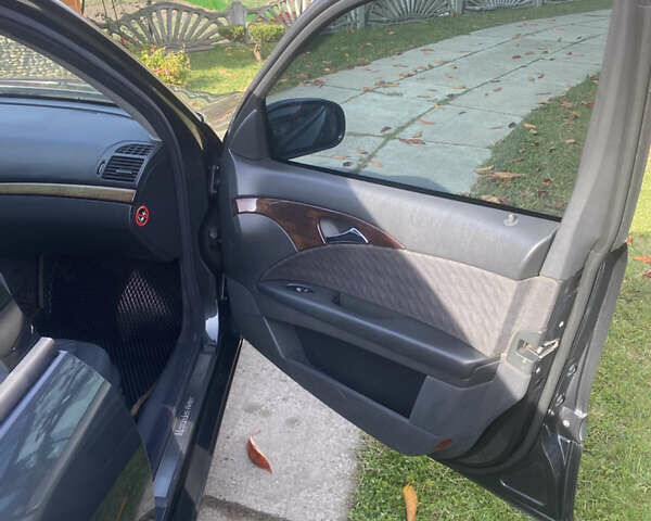 Сірий Мерседес Е-Клас, об'ємом двигуна 2.2 л та пробігом 297 тис. км за 7000 $, фото 14 на Automoto.ua