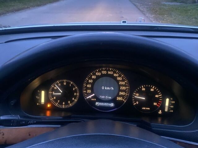 Сірий Мерседес Е-Клас, об'ємом двигуна 2.7 л та пробігом 100 тис. км за 3300 $, фото 13 на Automoto.ua
