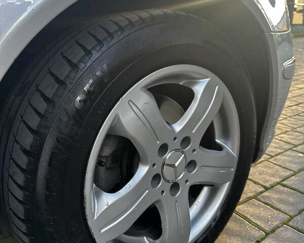 Мерседес Е-Клас 2004 у Івано-Франківську на Automoto.ua Сірий Мерседес Е-Клас, об'ємом двигуна 2.1 л та пробігом 305 тис. км за 6500 $, фото 10 на Automoto.ua