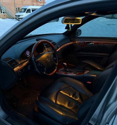 Сірий Мерседес Е-Клас, об'ємом двигуна 2.7 л та пробігом 333 тис. км за 6200 $, фото 10 на Automoto.ua