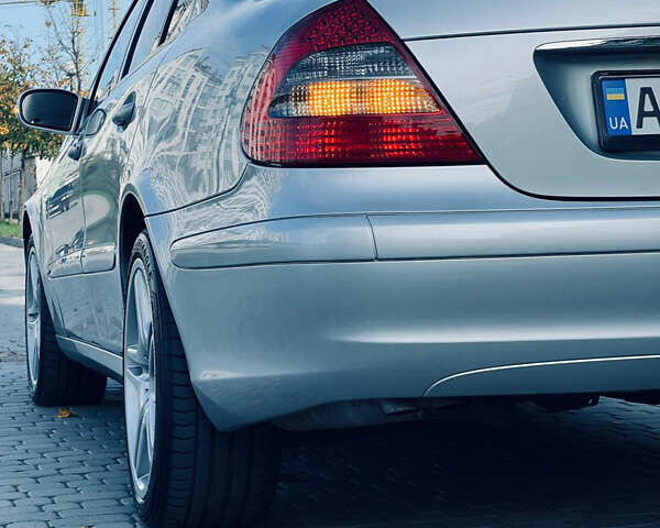 Мерседес Е-Клас 2004 у Івано-Франківську на Automoto.ua Сірий Мерседес Е-Клас, об'ємом двигуна 2.15 л та пробігом 462 тис. км за 8100 $, фото 3 на Automoto.ua