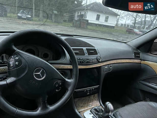 Сірий Мерседес Е-Клас, об'ємом двигуна 3.22 л та пробігом 340 тис. км за 4200 $, фото 7 на Automoto.ua