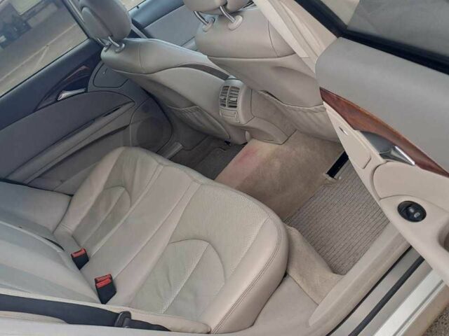 Серый Мерседес Е-Класс, объемом двигателя 2.1 л и пробегом 375 тыс. км за 8299 $, фото 3 на Automoto.ua