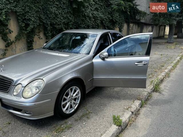 Серый Мерседес Е-Класс, объемом двигателя 1.8 л и пробегом 382 тыс. км за 6500 $, фото 4 на Automoto.ua