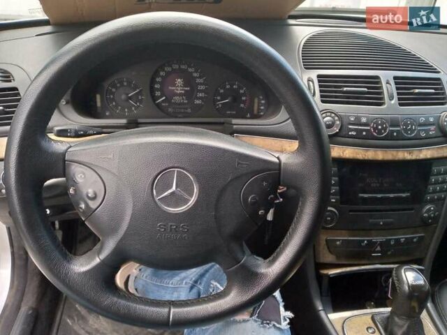 Сірий Мерседес Е-Клас, об'ємом двигуна 1.8 л та пробігом 350 тис. км за 4800 $, фото 14 на Automoto.ua
