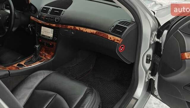 Сірий Мерседес Е-Клас, об'ємом двигуна 2.69 л та пробігом 360 тис. км за 7777 $, фото 6 на Automoto.ua