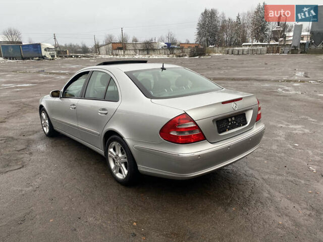 Сірий Мерседес Е-Клас, об'ємом двигуна 3.2 л та пробігом 272 тис. км за 3850 $, фото 30 на Automoto.ua