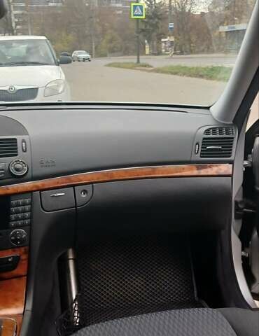 Серый Мерседес Е-Класс, объемом двигателя 1.8 л и пробегом 289 тыс. км за 7150 $, фото 14 на Automoto.ua