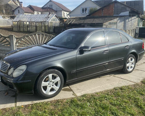 Сірий Мерседес Е-Клас, об'ємом двигуна 2.2 л та пробігом 297 тис. км за 7000 $, фото 2 на Automoto.ua