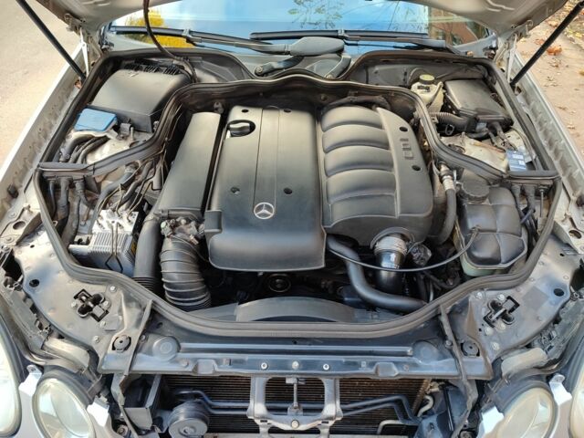 Серый Мерседес Е-Класс, объемом двигателя 2.1 л и пробегом 443 тыс. км за 8300 $, фото 13 на Automoto.ua