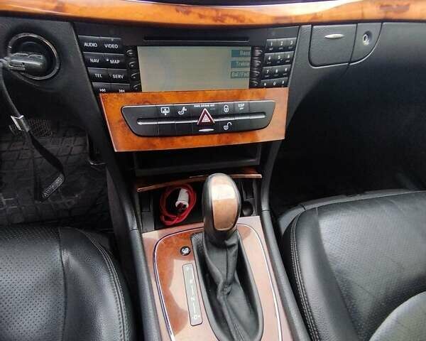 Сірий Мерседес Е-Клас, об'ємом двигуна 2.7 л та пробігом 400 тис. км за 7200 $, фото 6 на Automoto.ua