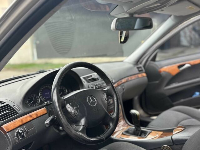 Серый Мерседес Е-Класс, объемом двигателя 1.8 л и пробегом 230 тыс. км за 6000 $, фото 6 на Automoto.ua