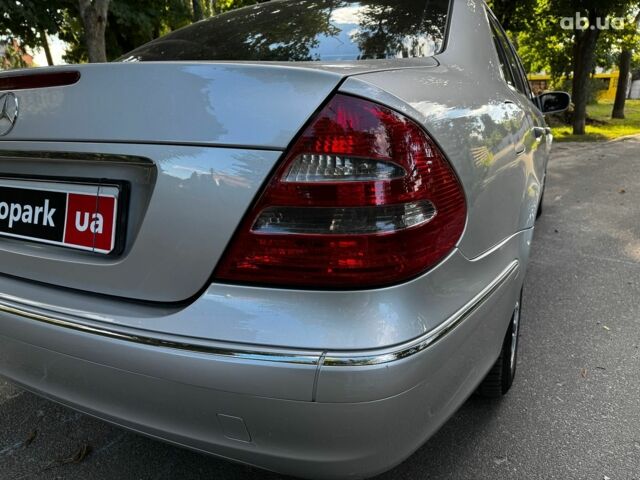 Серый Мерседес Е-Класс, объемом двигателя 2.6 л и пробегом 445 тыс. км за 6980 $, фото 8 на Automoto.ua