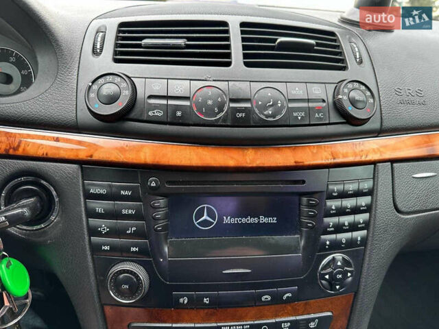 Сірий Мерседес Е-Клас, об'ємом двигуна 0 л та пробігом 370 тис. км за 2905 $, фото 9 на Automoto.ua