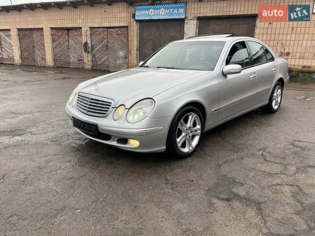 Сірий Мерседес Е-Клас, об'ємом двигуна 3.2 л та пробігом 272 тис. км за 3850 $, фото 12 на Automoto.ua