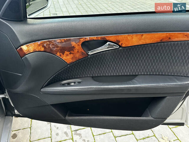 Мерседес Е-Клас 2004 у Івано-Франківську на Automoto.ua Сірий Мерседес Е-Клас, об'ємом двигуна 2.1 л та пробігом 305 тис. км за 6500 $, фото 15 на Automoto.ua