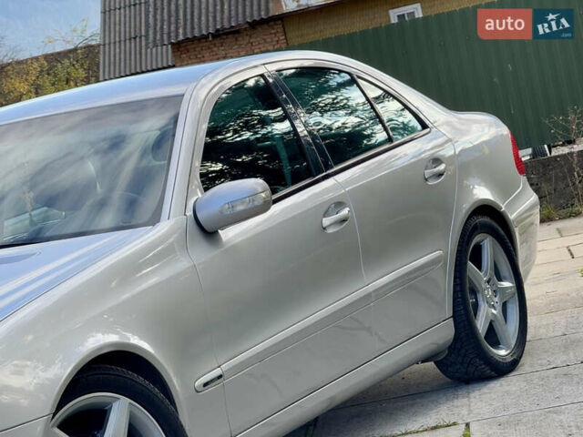 Сірий Мерседес Е-Клас, об'ємом двигуна 2.7 л та пробігом 400 тис. км за 8300 $, фото 22 на Automoto.ua