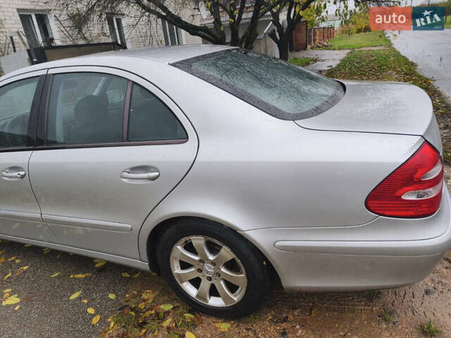 Мерседес Е-Клас 2004 у Чернігові на Automoto.ua Сірий Мерседес Е-Клас, об'ємом двигуна 2.2 л та пробігом 380 тис. км за 7000 $, фото 8 на Automoto.ua