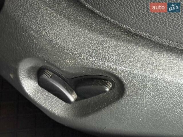 Серый Мерседес Е-Класс, объемом двигателя 2.7 л и пробегом 254 тыс. км за 8790 $, фото 9 на Automoto.ua