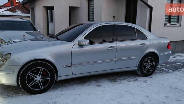 Сірий Мерседес Е-Клас, об'ємом двигуна 3.22 л та пробігом 495 тис. км за 7777 $, фото 40 на Automoto.ua
