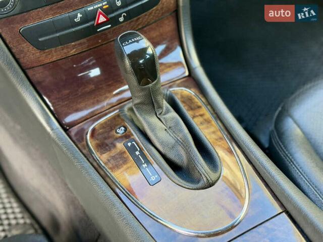 Сірий Мерседес Е-Клас, об'ємом двигуна 2.7 л та пробігом 400 тис. км за 8300 $, фото 44 на Automoto.ua