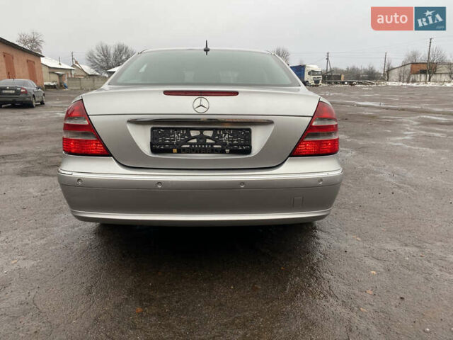 Сірий Мерседес Е-Клас, об'ємом двигуна 3.2 л та пробігом 272 тис. км за 3850 $, фото 20 на Automoto.ua