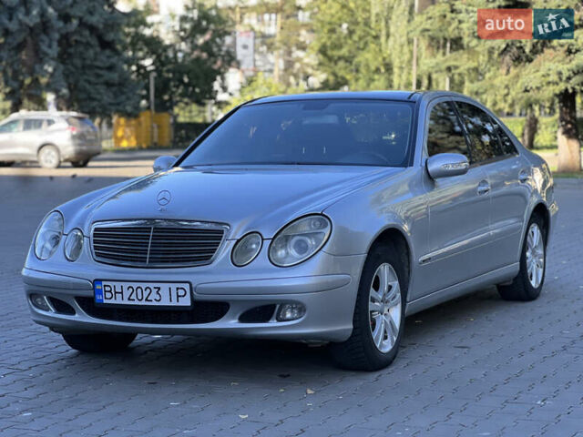 Сірий Мерседес Е-Клас, об'ємом двигуна 2.2 л та пробігом 300 тис. км за 6200 $, фото 1 на Automoto.ua
