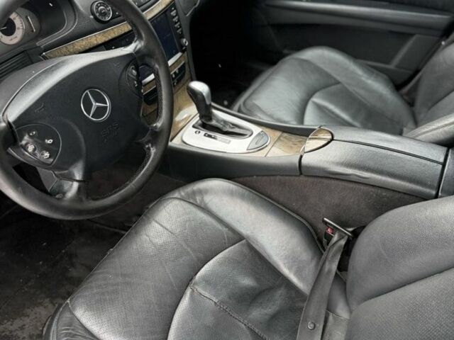 Сірий Мерседес Е-Клас, об'ємом двигуна 2.7 л та пробігом 300 тис. км за 2950 $, фото 4 на Automoto.ua