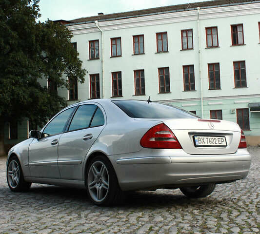 Серый Мерседес Е-Класс, объемом двигателя 1.8 л и пробегом 380 тыс. км за 6500 $, фото 3 на Automoto.ua