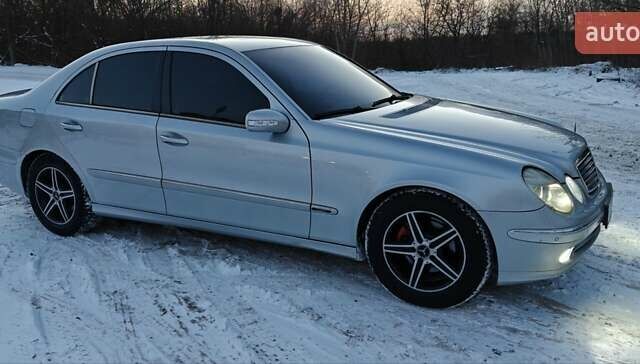 Сірий Мерседес Е-Клас, об'ємом двигуна 3.22 л та пробігом 495 тис. км за 7777 $, фото 9 на Automoto.ua