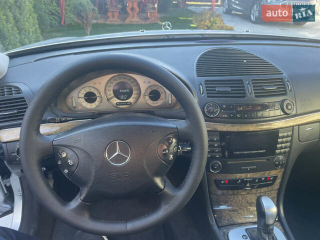 Серый Мерседес Е-Класс, объемом двигателя 3.2 л и пробегом 356 тыс. км за 7800 $, фото 20 на Automoto.ua