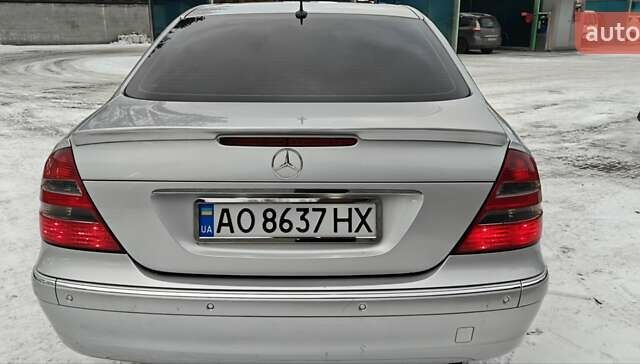 Сірий Мерседес Е-Клас, об'ємом двигуна 2.69 л та пробігом 360 тис. км за 7777 $, фото 15 на Automoto.ua