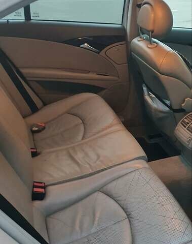 Сірий Мерседес Е-Клас, об'ємом двигуна 1.8 л та пробігом 385 тис. км за 5500 $, фото 3 на Automoto.ua