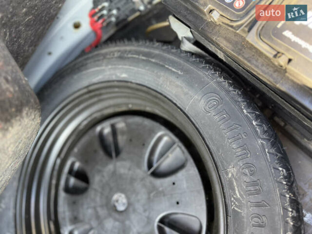 Сірий Мерседес Е-Клас, об'ємом двигуна 2.7 л та пробігом 400 тис. км за 8300 $, фото 72 на Automoto.ua