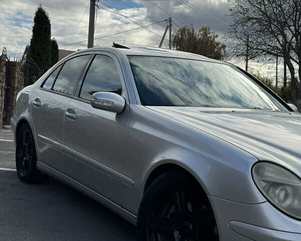 Мерседес Е-Клас 2004 у Вінниці на Automoto.ua Сірий Мерседес Е-Клас, об'ємом двигуна 1.8 л та пробігом 459 тис. км за 4799 $, фото 14 на Automoto.ua