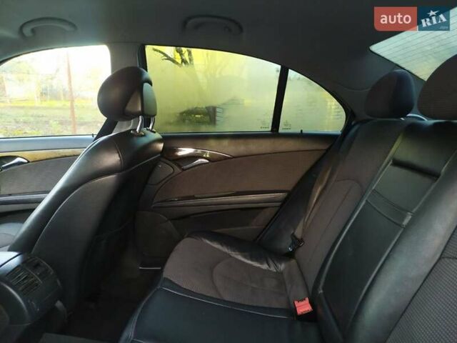 Серый Мерседес Е-Класс, объемом двигателя 2.6 л и пробегом 232 тыс. км за 6599 $, фото 13 на Automoto.ua