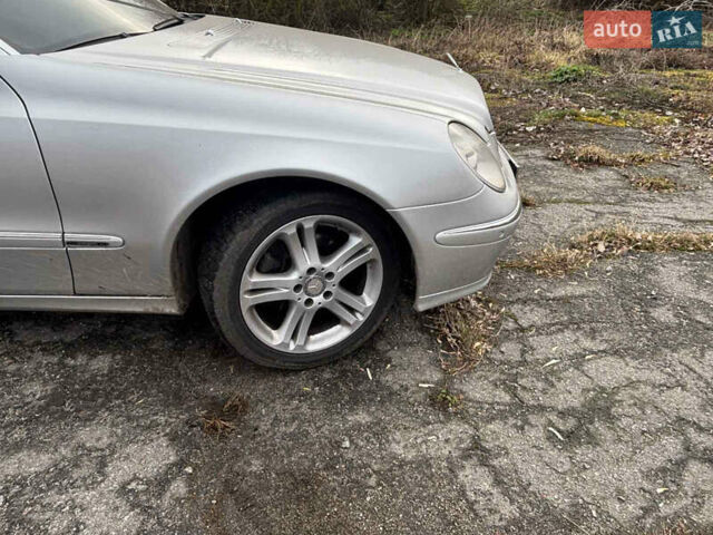 Серый Мерседес Е-Класс, объемом двигателя 3.2 л и пробегом 500 тыс. км за 6899 $, фото 3 на Automoto.ua