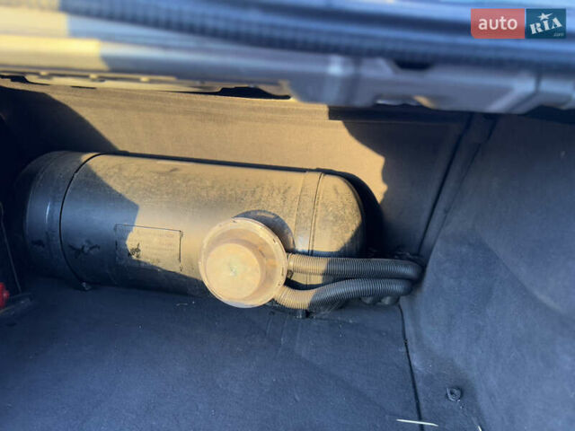 Серый Мерседес Е-Класс, объемом двигателя 1.8 л и пробегом 257 тыс. км за 5500 $, фото 14 на Automoto.ua