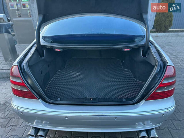 Серый Мерседес Е-Класс, объемом двигателя 2.69 л и пробегом 406 тыс. км за 7000 $, фото 14 на Automoto.ua