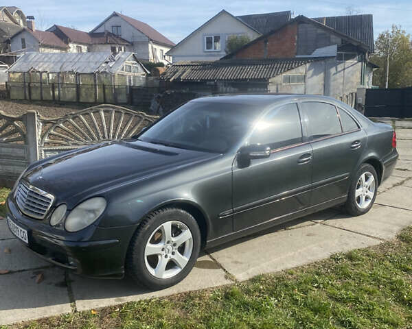Сірий Мерседес Е-Клас, об'ємом двигуна 2.2 л та пробігом 297 тис. км за 7000 $, фото 9 на Automoto.ua