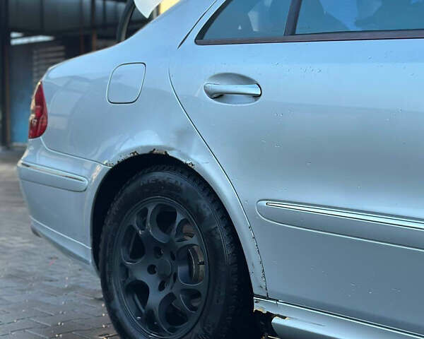 Серый Мерседес Е-Класс, объемом двигателя 2.69 л и пробегом 406 тыс. км за 7000 $, фото 17 на Automoto.ua