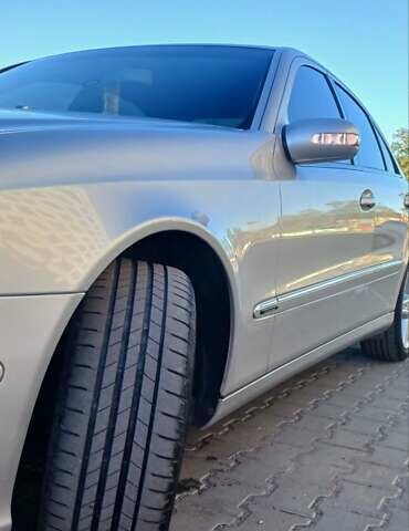 Серый Мерседес Е-Класс, объемом двигателя 1.8 л и пробегом 289 тыс. км за 7150 $, фото 8 на Automoto.ua