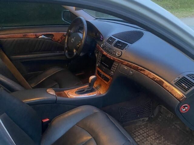 Сірий Мерседес Е-Клас, об'ємом двигуна 2.7 л та пробігом 100 тис. км за 3300 $, фото 21 на Automoto.ua