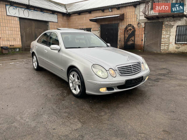 Сірий Мерседес Е-Клас, об'ємом двигуна 3.2 л та пробігом 272 тис. км за 3850 $, фото 8 на Automoto.ua