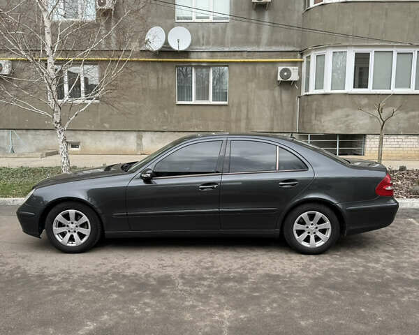 Сірий Мерседес Е-Клас, об'ємом двигуна 1.8 л та пробігом 500 тис. км за 5500 $, фото 4 на Automoto.ua