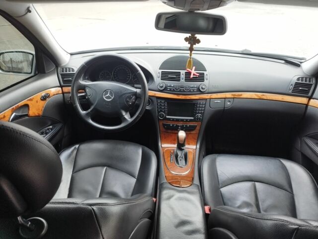 Сірий Мерседес Е-Клас, об'ємом двигуна 2.7 л та пробігом 400 тис. км за 7200 $, фото 4 на Automoto.ua