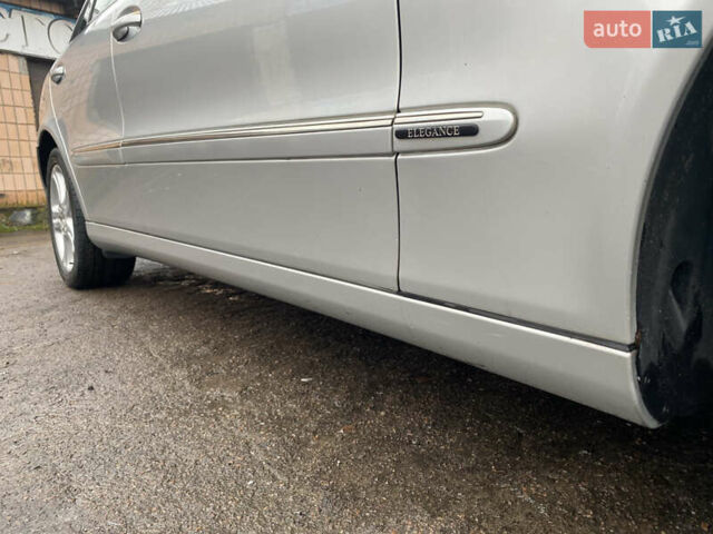 Сірий Мерседес Е-Клас, об'ємом двигуна 3.2 л та пробігом 272 тис. км за 3850 $, фото 48 на Automoto.ua